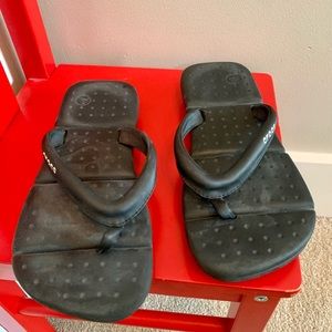 NWOT CROCS FLIP FLOPS